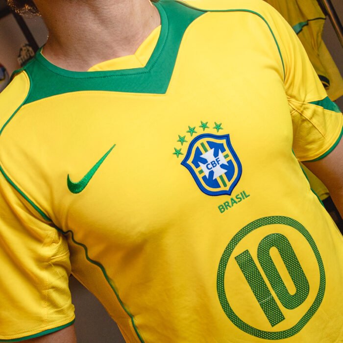 Camisa Brasil Retro Titular 2004 Total 90 Ronaldinho 10